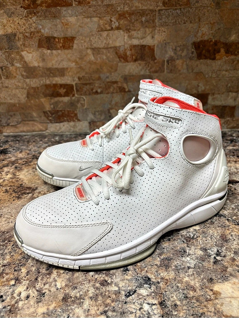 Nike Air Zoom Huarache 2K4 White Hot Lava LE 308475-102 Size 10